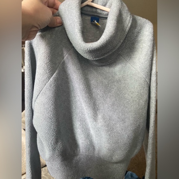 Girls Size 8 Gray fleece crop pullover sweatshirt -Go Warm - Picture 7 of 11